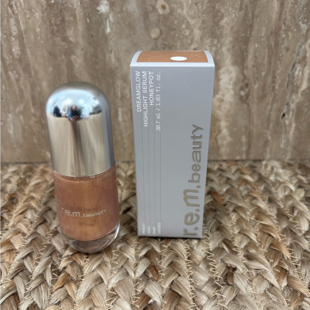 Brand new REM Beauty Dreamglow Highlighter in Bronze